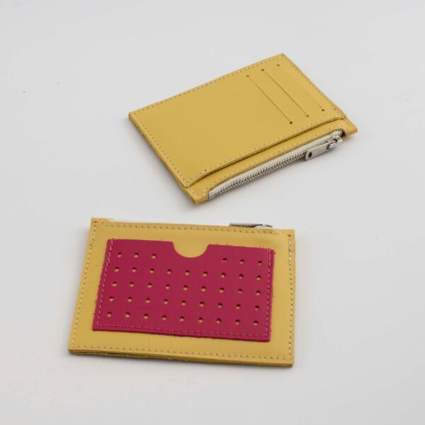 mitta mini női bőr pénztárca előlről és hátulról sárga színben. cipzáros aprópénztartóval és ciklámen színű kártyatartó zsebekkel